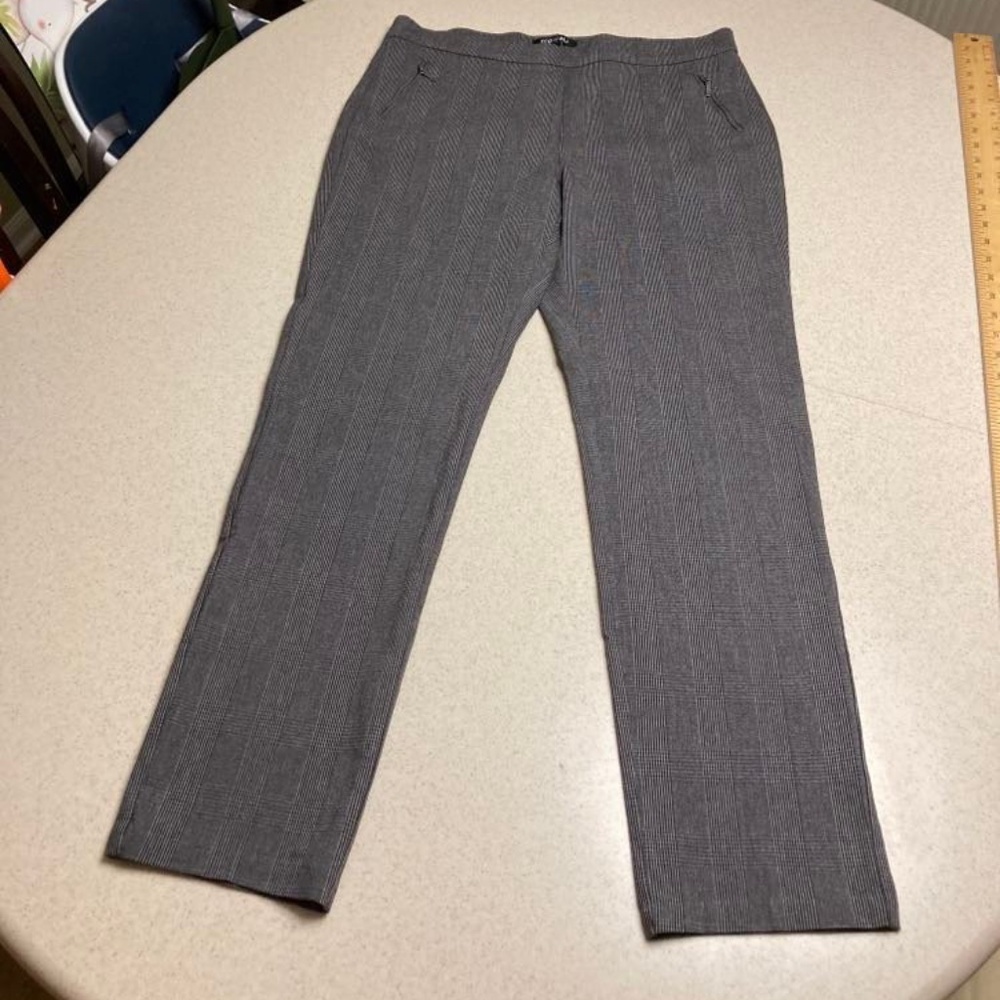 Roz & Ali Plaid Pull-On Pants Size 12